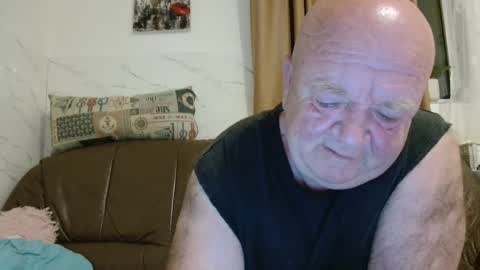 fullballs6 online show from April 28, 2026, 2:10 am