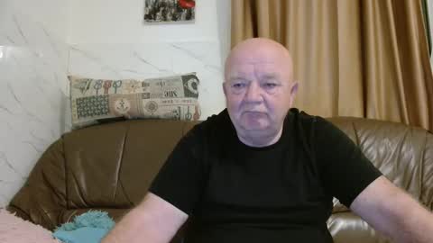 fullballs6 online show from May 1, 2026, 1:21 am