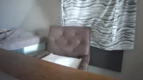 fundude1993 online show from March 10, 2025, 1:21 pm