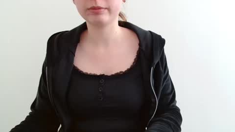 Emma online show from April 23, 2026, 12:29 pm