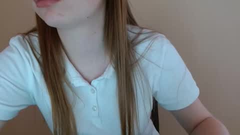 Snapshot of funemma000 chatting on May 7, 2026, 9:14 am Emma online show from May 7, 2026, 9:14 am