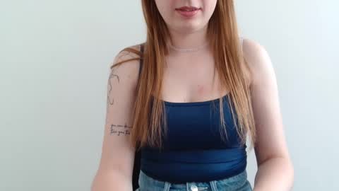 Snapshot of funemma000 chatting on May 25, 2026, 9:59 am Emma online show from May 25, 2026, 9:59 am