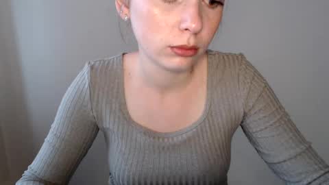 Snapshot of funemma000 chatting on July 7, 2026, 7:09 am Emma online show from July 7, 2026, 7:09 am