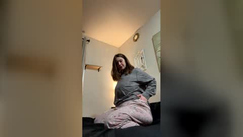 Linnys Palace online show from March 12, 2026, 1:56 am