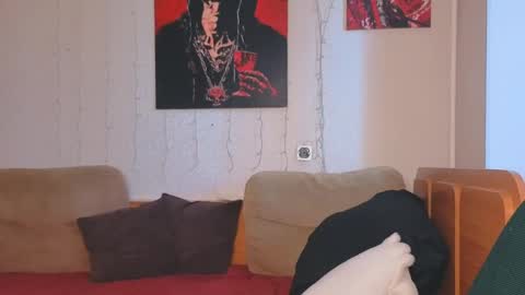 Eva online show from May 2, 2026, 2:05 am