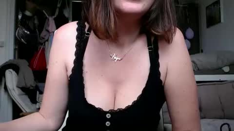funnyaly online show from May 4, 2026, 1:18 pm