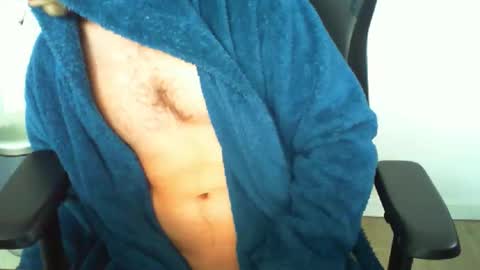 YWhiteNiceMan online show from September 24, 2025, 9:34 am