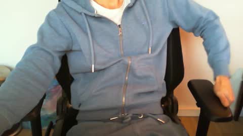 YWhiteNiceMan online show from September 29, 2025, 6:51 am