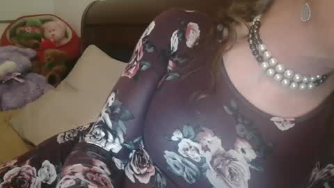 Jessie Love online show from February 28, 2025, 10:30 am