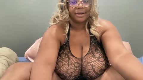 Snapshot of furykat1 chatting on December 17, 2025, 6:14 pm furykat1 online show from December 17, 2025, 6:14 pm