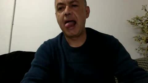 Snapshot of futbolin95 chatting on May 17, 2026, 5:31 pm futbolin95 online show from May 17, 2026, 5:31 pm