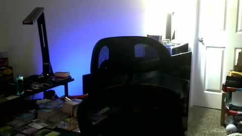 fuzz69_ online show from November 19, 2025, 5:07 am