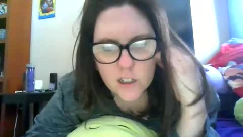 fuzzypeaches87 online show from March 2, 2026, 7:21 pm