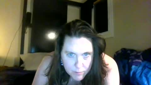 fuzzypeaches87 online show from April 9, 2026, 2:00 am