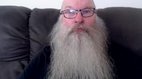 Snapshot of fuzzzman chatting on February 8, 2025, 3:19 am Mark online show from February 8, 2025, 3:19 am