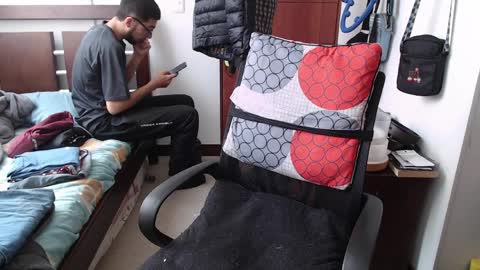 andrew online show from April 1, 2026, 4:37 pm