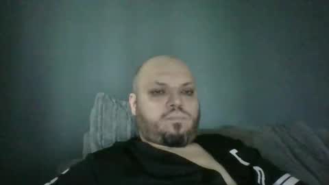 Glusgan online show from November 27, 2025, 9:33 am