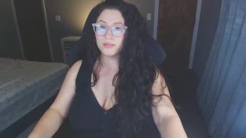 gaaby  online show from September 12, 2025, 12:00 am