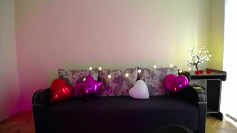 Jaklin online show from March 11, 2025, 9:02 am