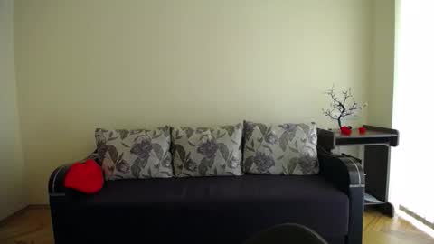 Jaklin online show from September 18, 2025, 9:44 am