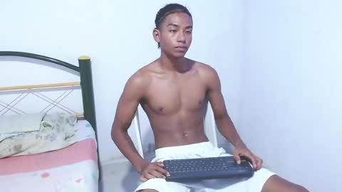 Snapshot of gabi_gol chatting on May 15, 2026, 4:47 pm gabi_gol online show from May 15, 2026, 4:47 pm