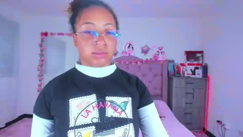 gabi_jhons_23 online show from September 9, 2025, 10:37 am