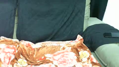 gaby  layla online show from January 18, 2025, 2:47 am