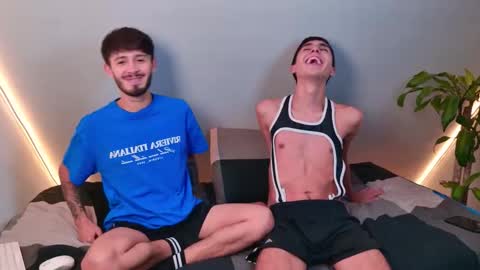 gabriel_and_geronimo online show from December 2, 2025, 4:18 am