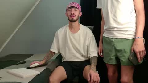 gabriel_and_geronimo online show from February 27, 2026, 9:15 pm