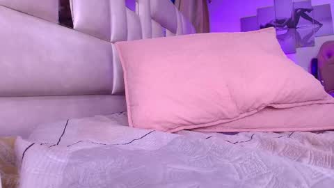 gabriela online show from September 10, 2025, 8:20 pm