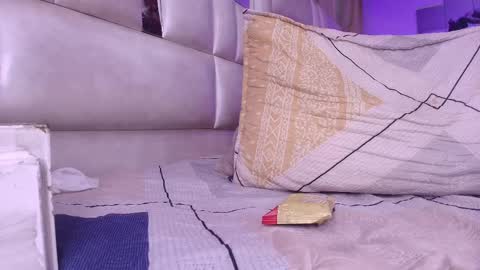 gabriela online show from September 17, 2025, 7:59 pm