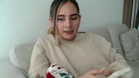 Gabriela Miller online show from October 23, 2025, 7:01 pm