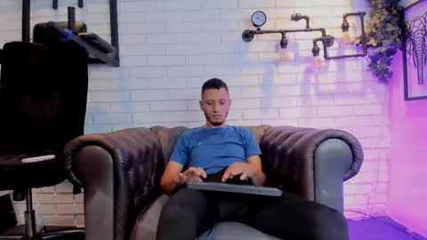 gabrieldraven online show from September 10, 2025, 7:47 pm