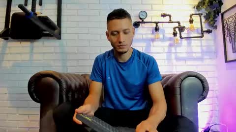 gabrieldraven online show from September 23, 2025, 8:12 pm