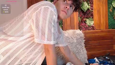 gabriell_ramirez_ online show from February 21, 2025, 8:40 am