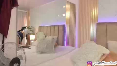 Snapshot of gabriella_santoss chatting on September 11, 2025, 3:23 pm gabriella_santoss online show from September 11, 2025, 3:23 pm