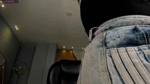 Gabriella Lee online show from January 9, 2026, 3:20 am