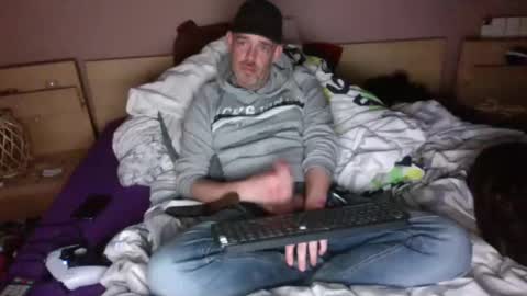 gabssss0802 online show from December 9, 2024, 10:43 am