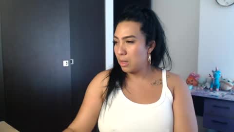 Snapshot of gaby_bluexx chatting on June 16, 2026, 12:08 pm Gaby Blue online show from June 16, 2026, 12:08 pm
