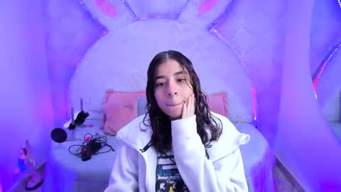 Gaby online show from March 18, 2026, 7:17 pm