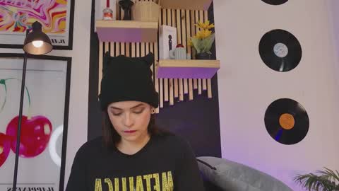 Snapshot of gaby_mason chatting on December 16, 2025, 1:27 pm Gaby online show from December 16, 2025, 1:27 pm