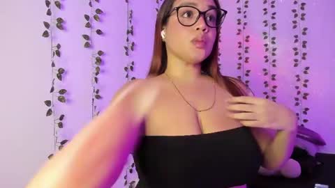 Snapshot of gaby_millers chatting on August 5, 2026, 3:42 am Gabysita online show from August 5, 2026, 3:42 am