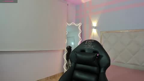 Snapshot of gaby_tay1 chatting on May 6, 2026, 3:35 am Gaby online show from May 6, 2026, 3:35 am