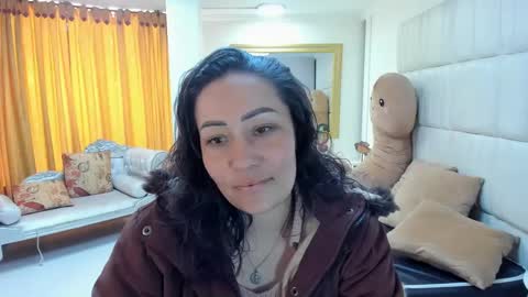 gabriela online show from March 8, 2025, 1:47 pm