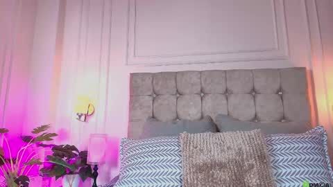 Snapshot of gabyevans4 chatting on April 24, 2026, 12:18 pm GabyEvans online show from April 24, 2026, 12:18 pm
