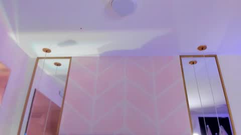 Gaby online show from November 29, 2025, 8:01 pm