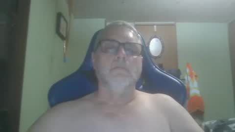 gadude45 online show from October 25, 2025, 2:19 am