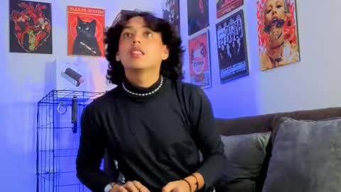 Gael Conner online show from September 16, 2025, 2:23 am