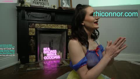 Snapshot of gagngush chatting on December 30, 2024, 4:19 pm Rhi Connor online show from December 30, 2024, 4:19 pm