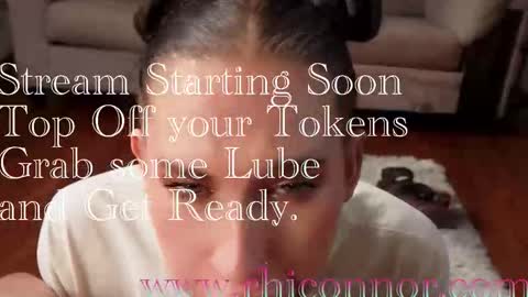 Snapshot of gagngush chatting on December 1, 2025, 1:54 am Rhi Connor online show from December 1, 2025, 1:54 am